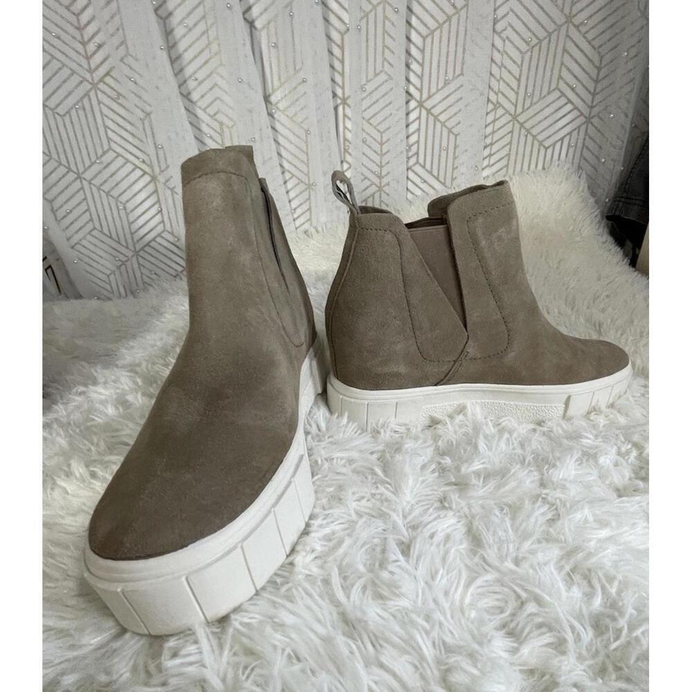 NWOB Dolce Vita Women’s Zabie Wedge Pull On Sneaker Zachary Gray Sz 10